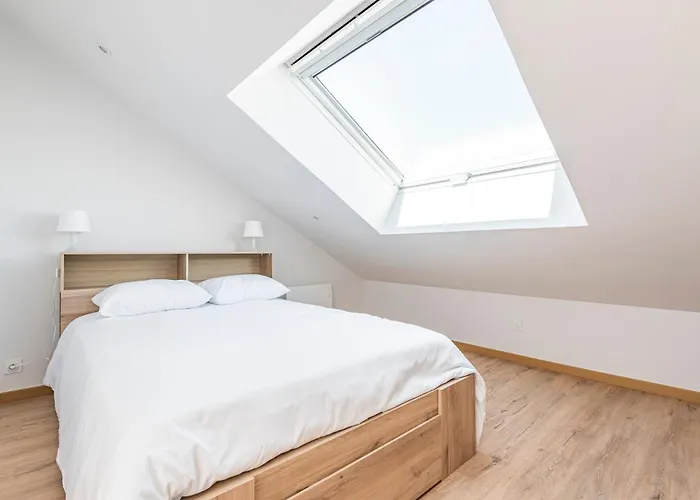 Apartment Courcelles *