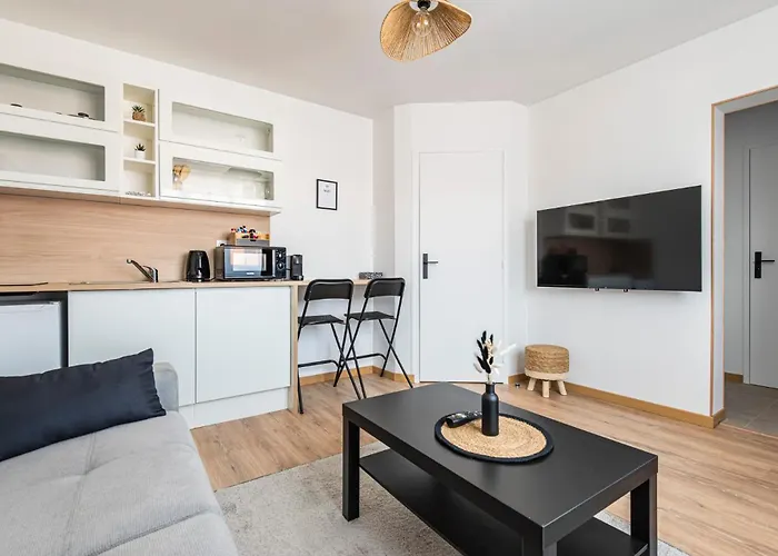 Courcelles Apartment *