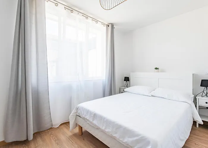 Courcelles Apartment *